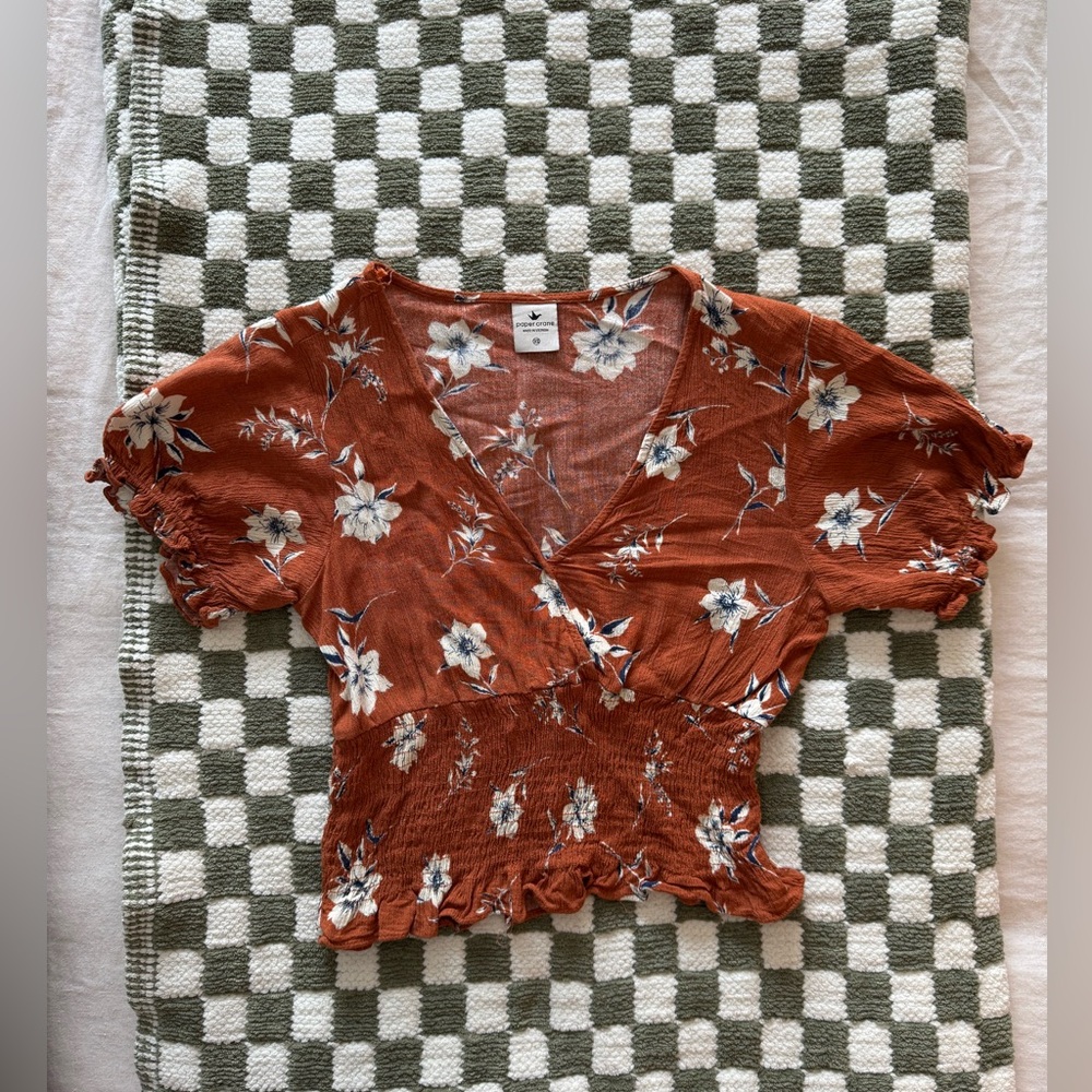 Paper Crane Women’s Short sleeve Shirt - Size XS